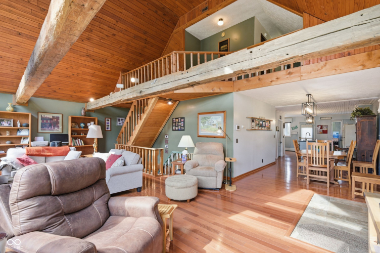 Listing Image 9
