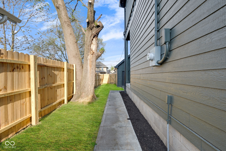 Listing Image 70