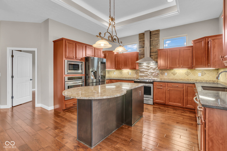 Listing Image 15
