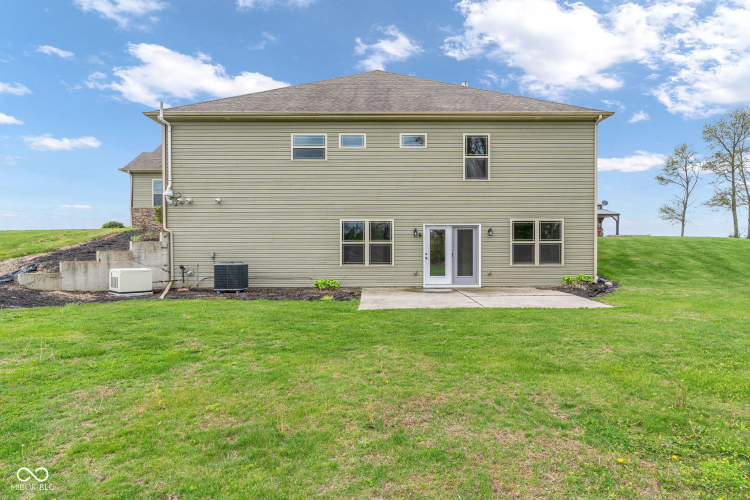 Listing Image 64