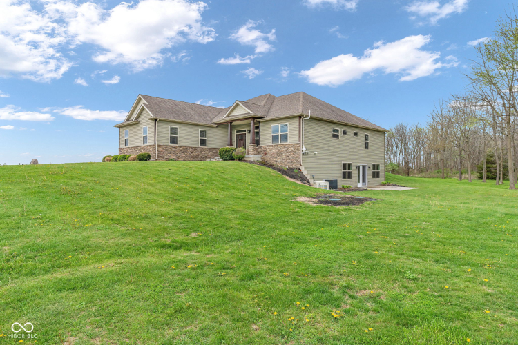 Listing Image 70