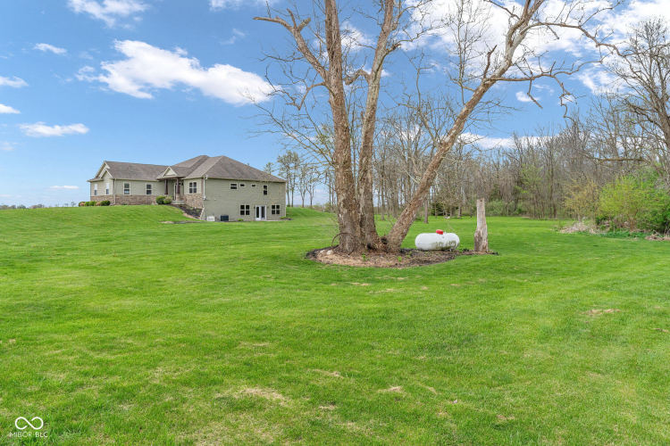 Listing Image 71