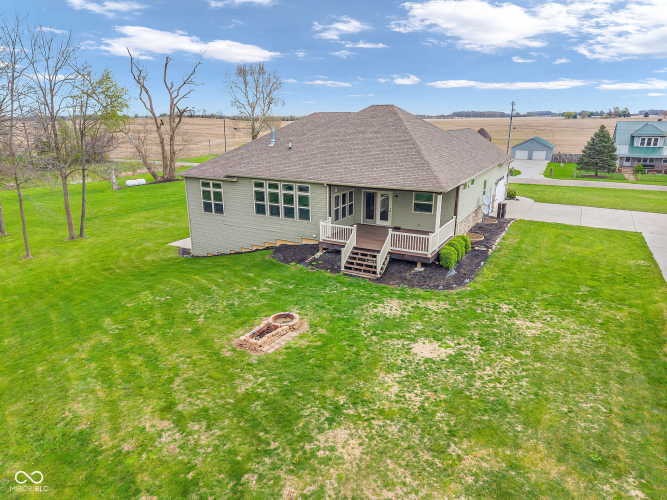 Listing Image 79