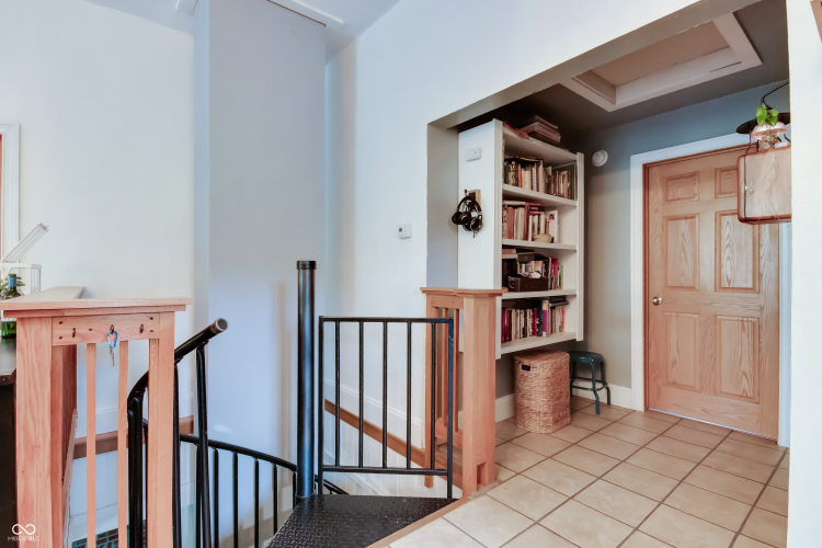 Listing Image 16