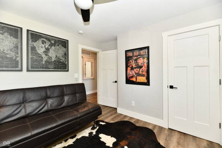 Listing Image 33