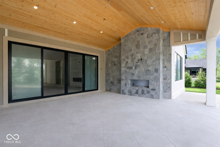 Listing Image 64
