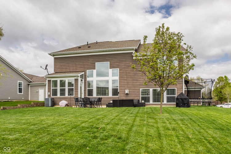 Listing Image 52