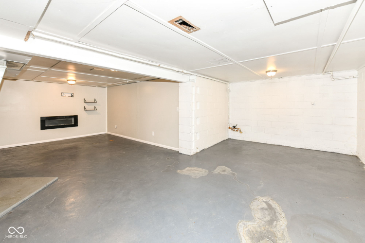 Listing Image 30