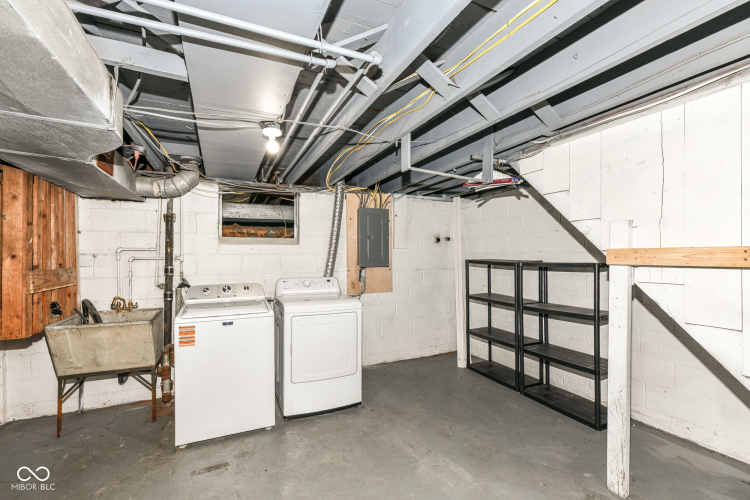 Listing Image 32