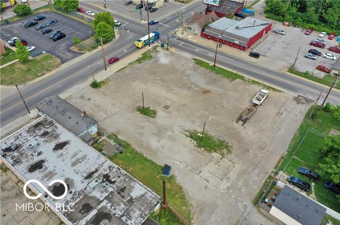 Listing Image 4