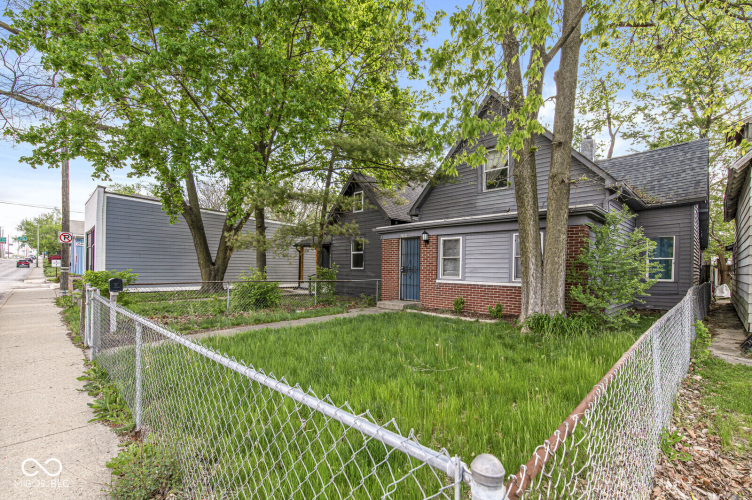 Listing Image 3