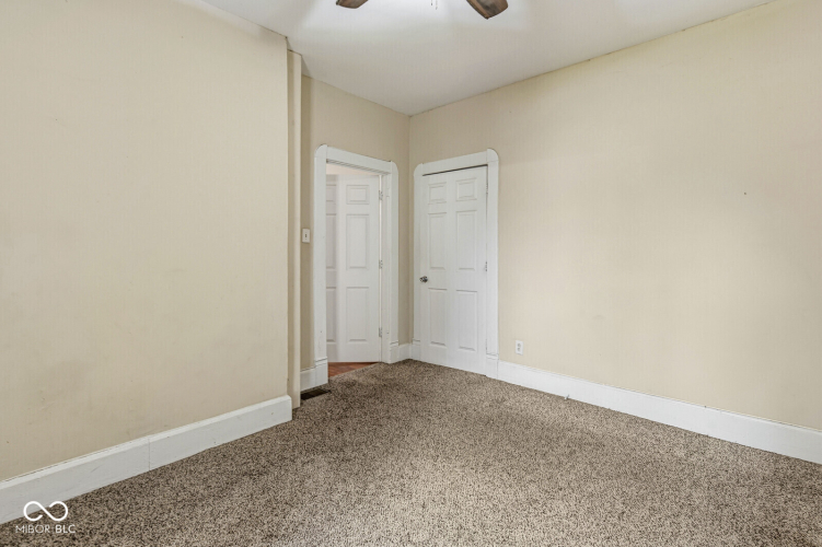 Listing Image 24