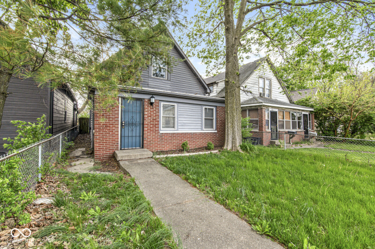 Listing Image 5