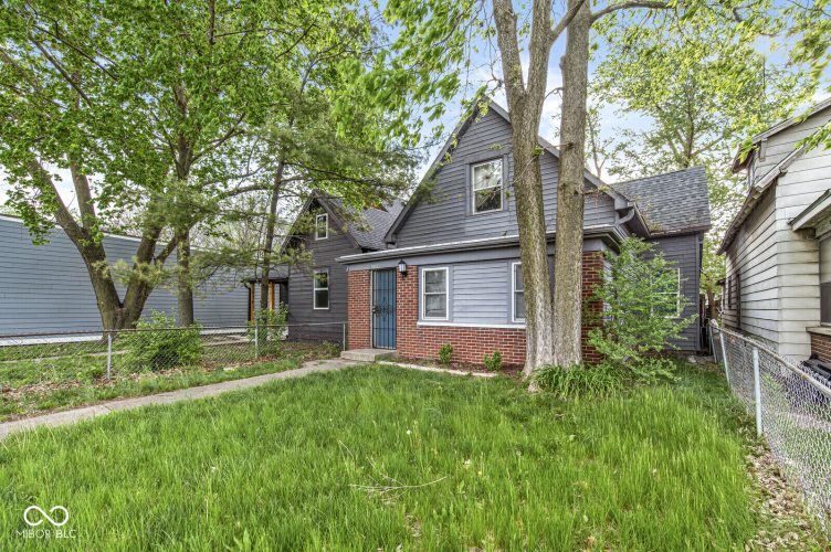 Listing Image 6