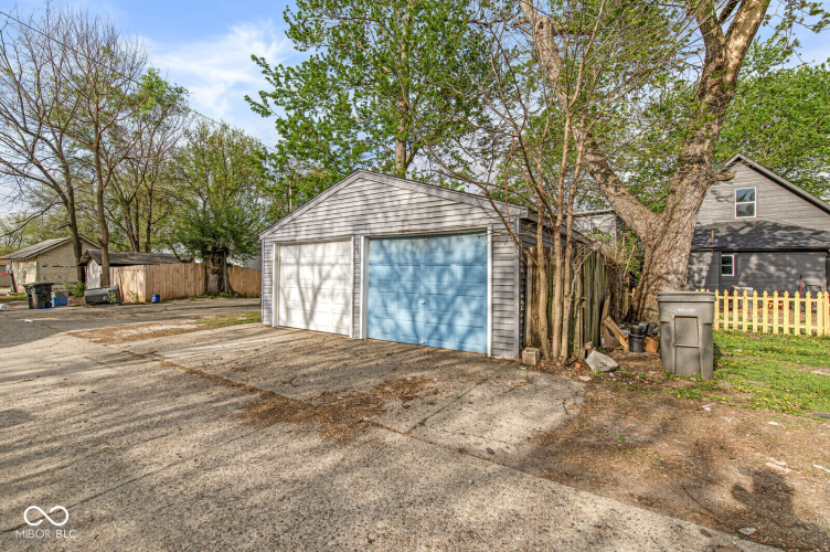 Listing Image 7