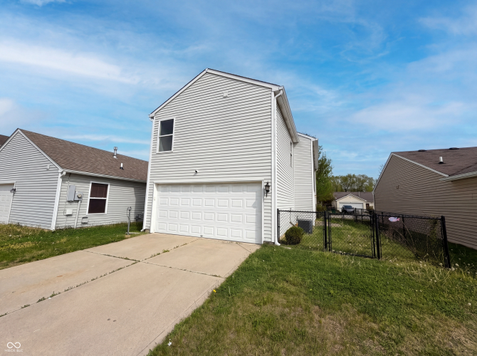Listing Image 5
