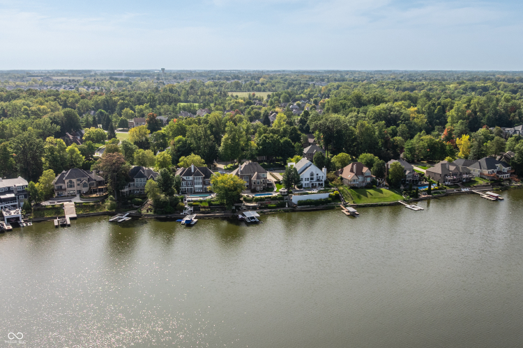 Listing Image 82