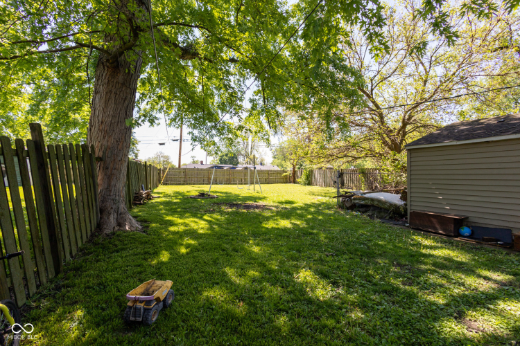 Listing Image 12