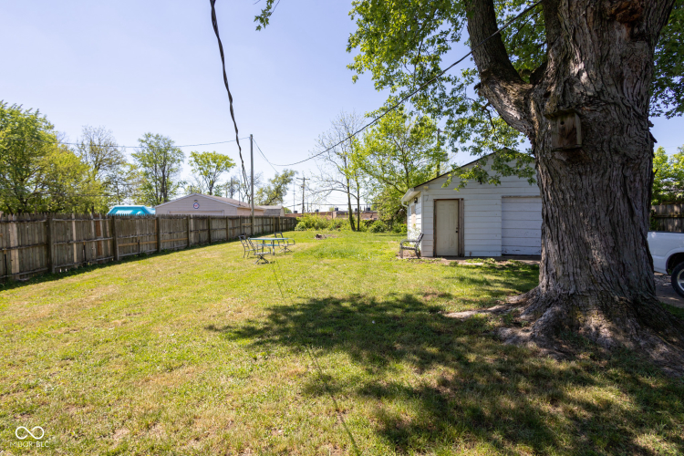Listing Image 8