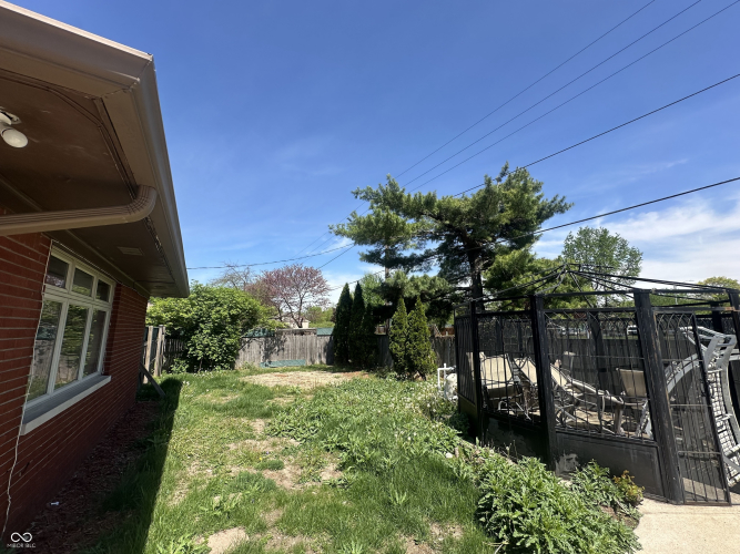 Listing Image 20
