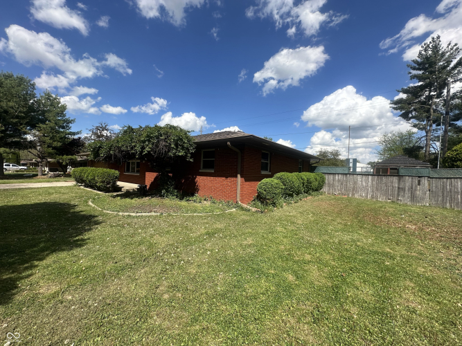 Listing Image 3