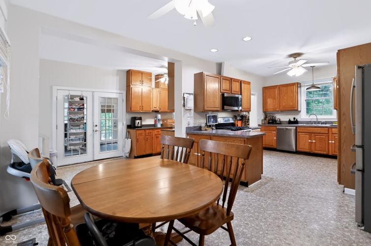 Listing Image 15