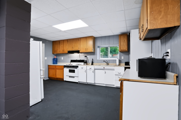 Listing Image 45