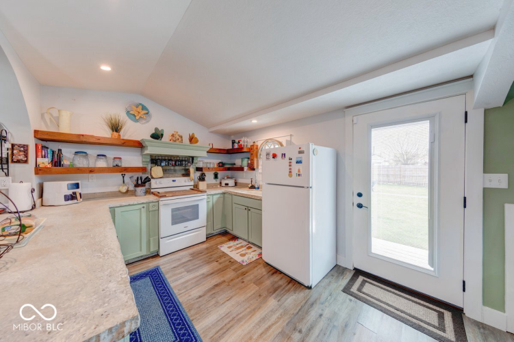 Listing Image 13