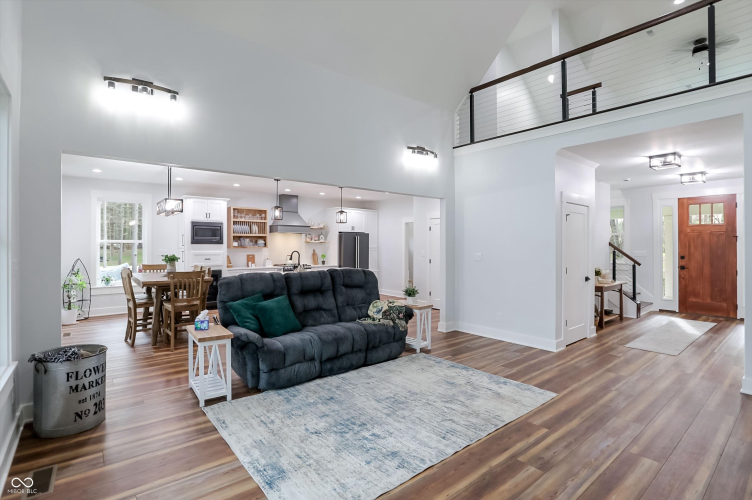 Listing Image 14