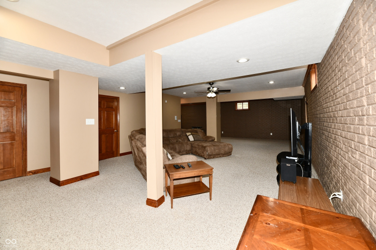 Listing Image 49