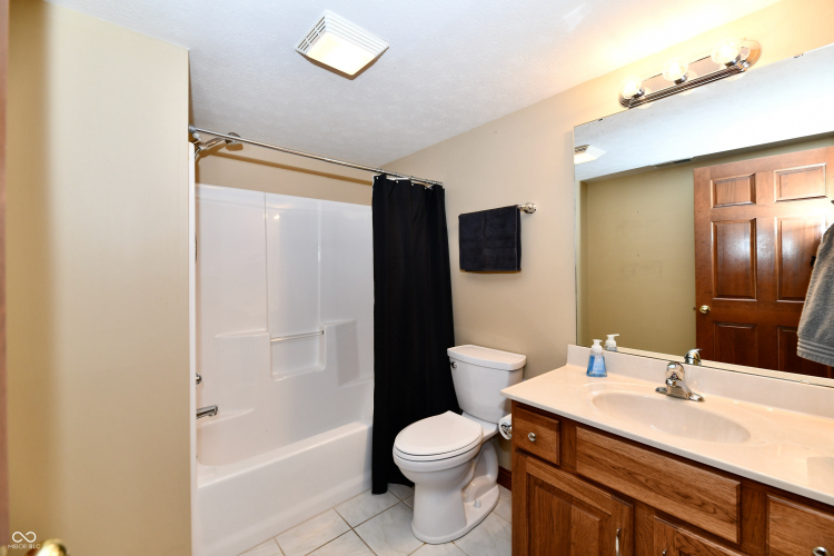 Listing Image 52