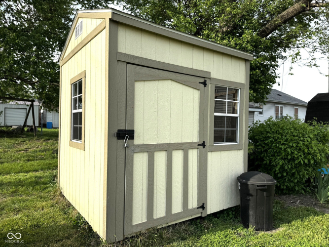 Listing Image 10