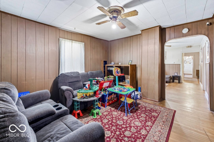 Listing Image 3