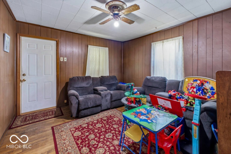 Listing Image 5