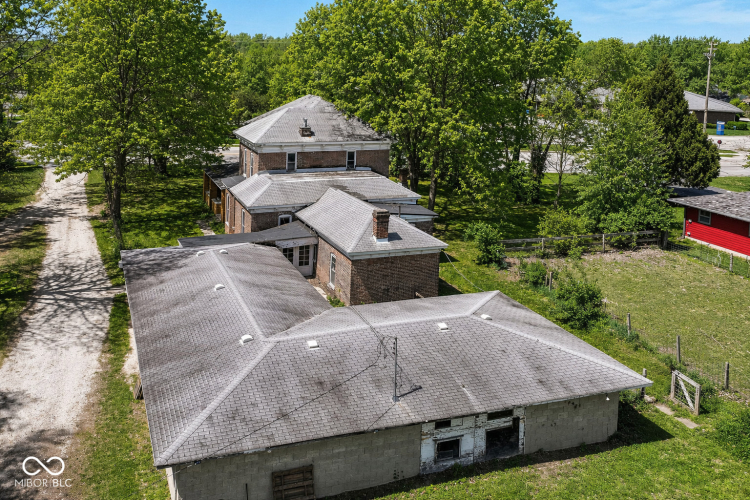 Listing Image 8