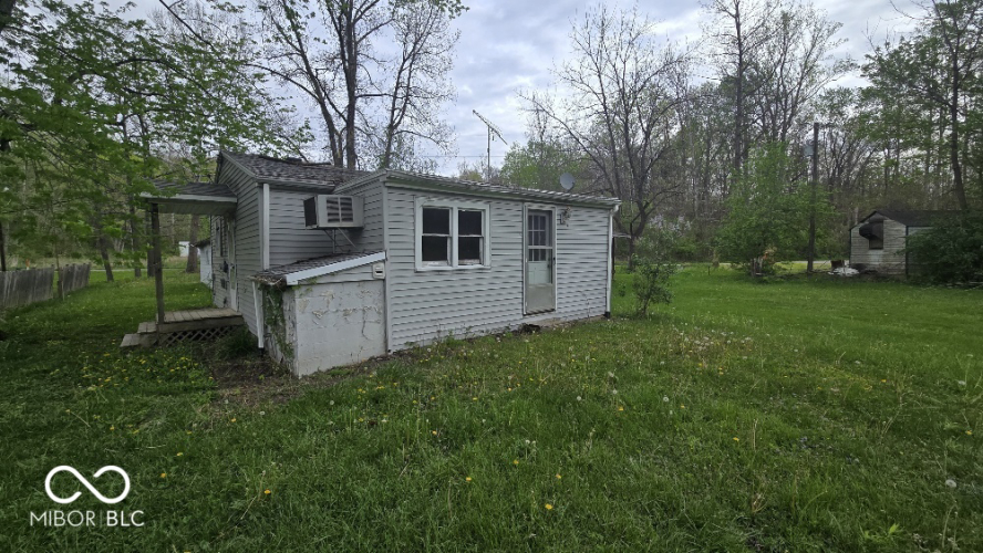 Listing Image 5