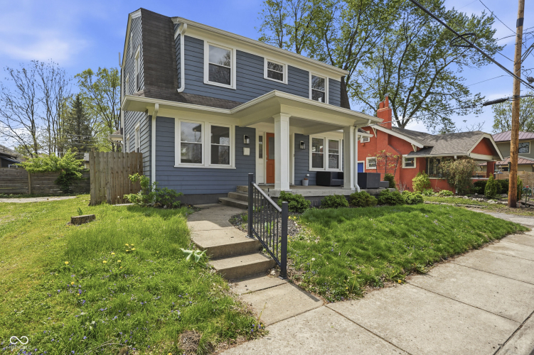 Listing Image 4