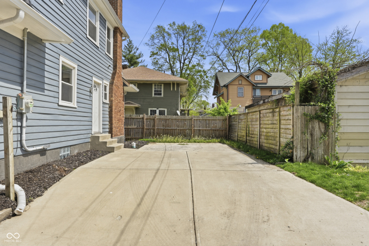 Listing Image 33