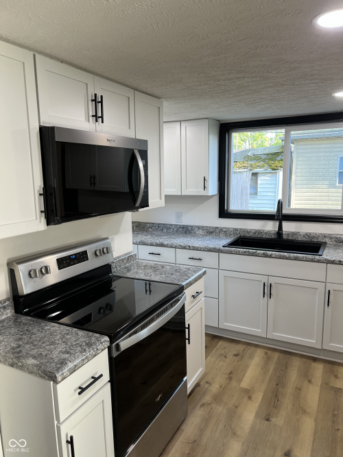 Listing Image 81