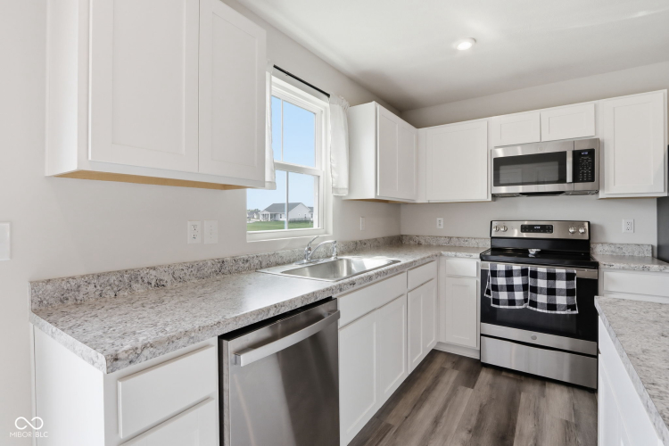 Listing Image 19