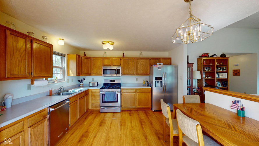 Listing Image 13