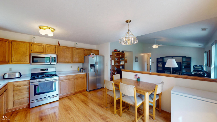 Listing Image 14