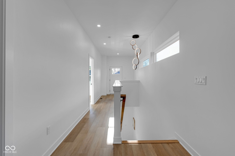 Listing Image 48