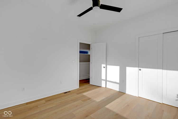 Listing Image 55