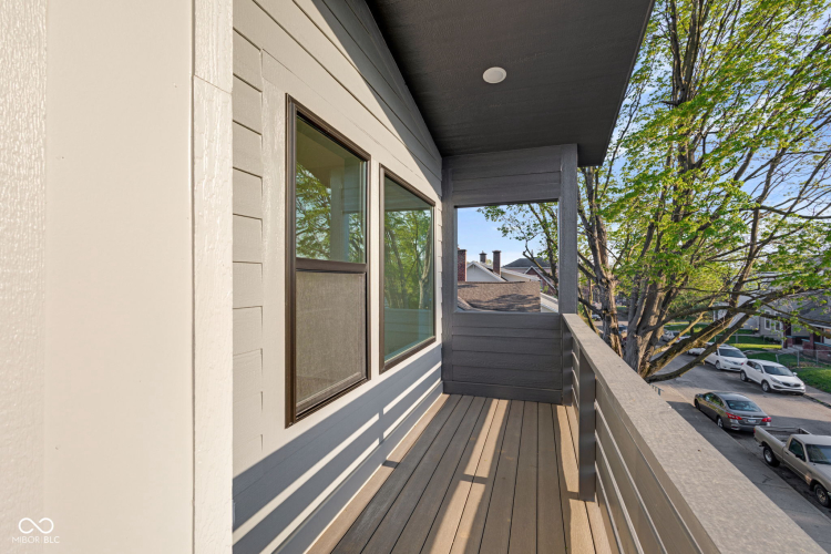 Listing Image 83