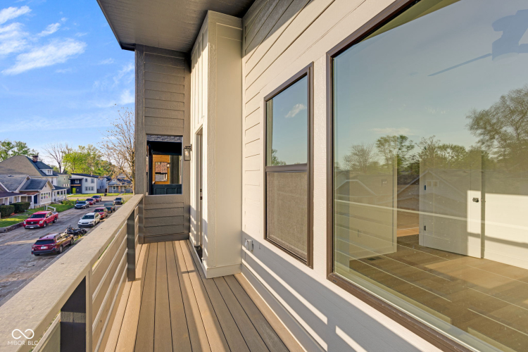 Listing Image 84