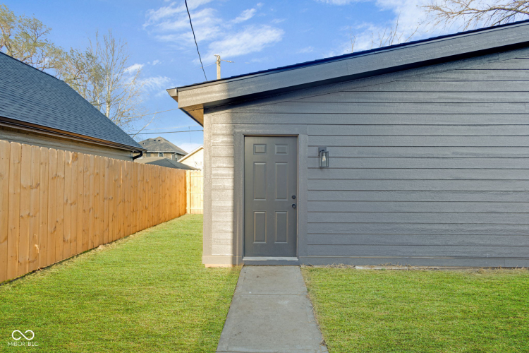 Listing Image 87
