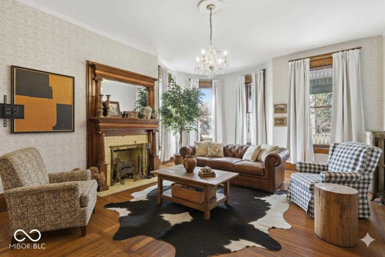 Listing Image 3