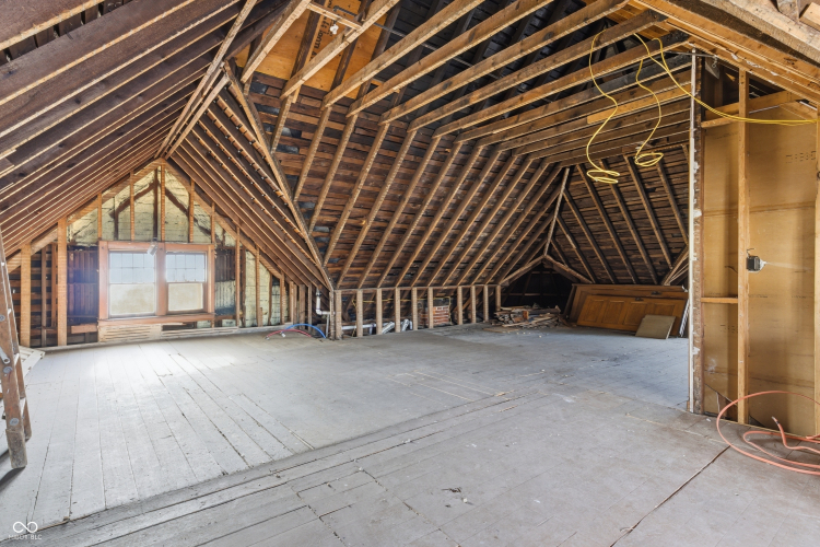 Listing Image 37