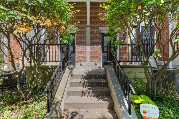 Listing Image 8